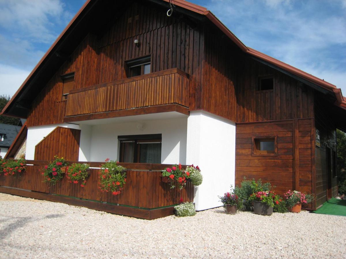 Sixteen Lakes Guest House 2 Jezerce Exteriér fotografie